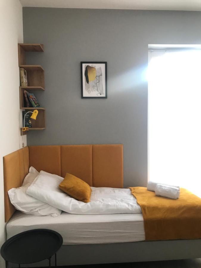 Apartament No82 Yellow Holiday Home Затор Екстериор снимка