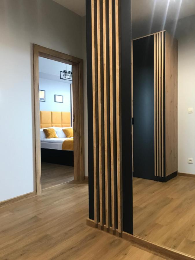 Apartament No82 Yellow Holiday Home Затор Екстериор снимка