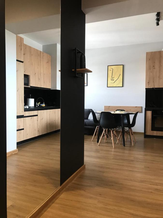 Apartament No82 Yellow Holiday Home Затор Екстериор снимка