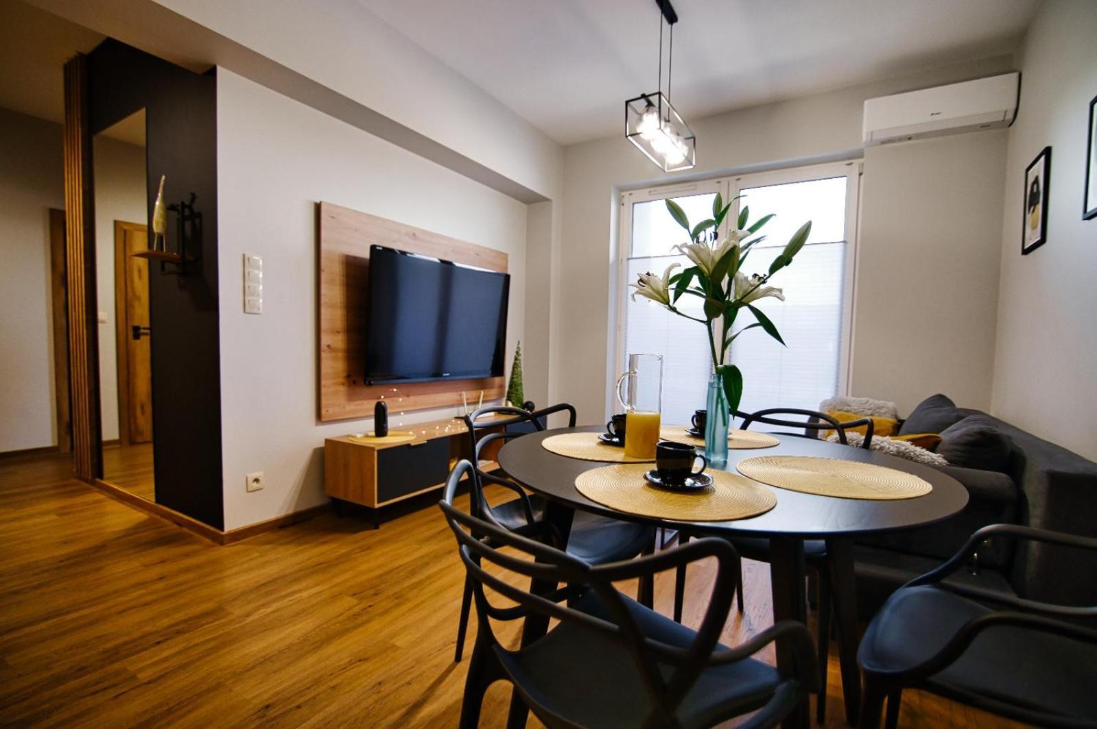 Apartament No82 Yellow Holiday Home Затор Екстериор снимка