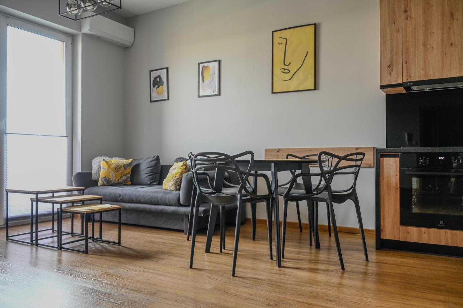 Apartament No82 Yellow Holiday Home Затор Екстериор снимка