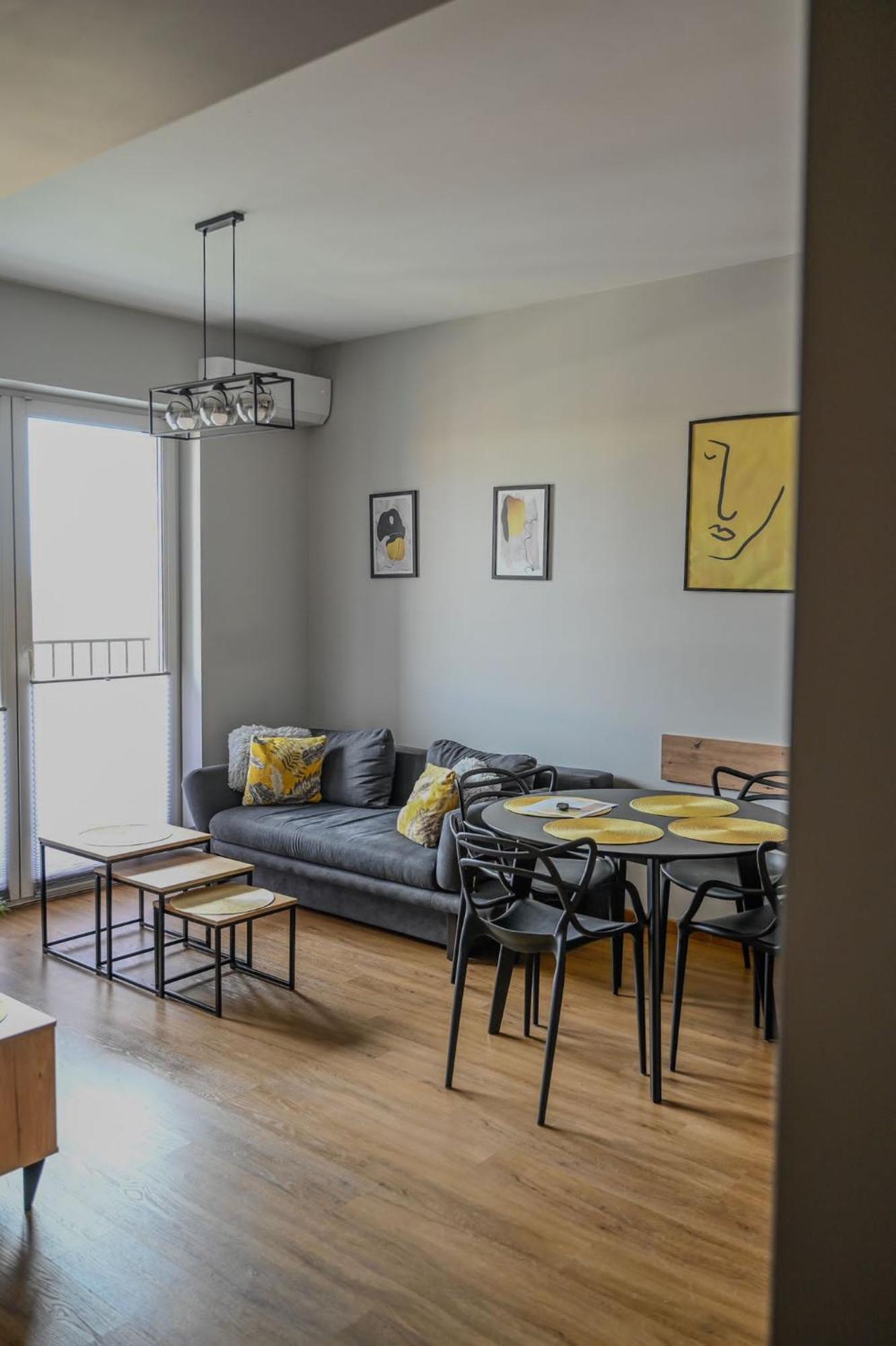 Apartament No82 Yellow Holiday Home Затор Екстериор снимка
