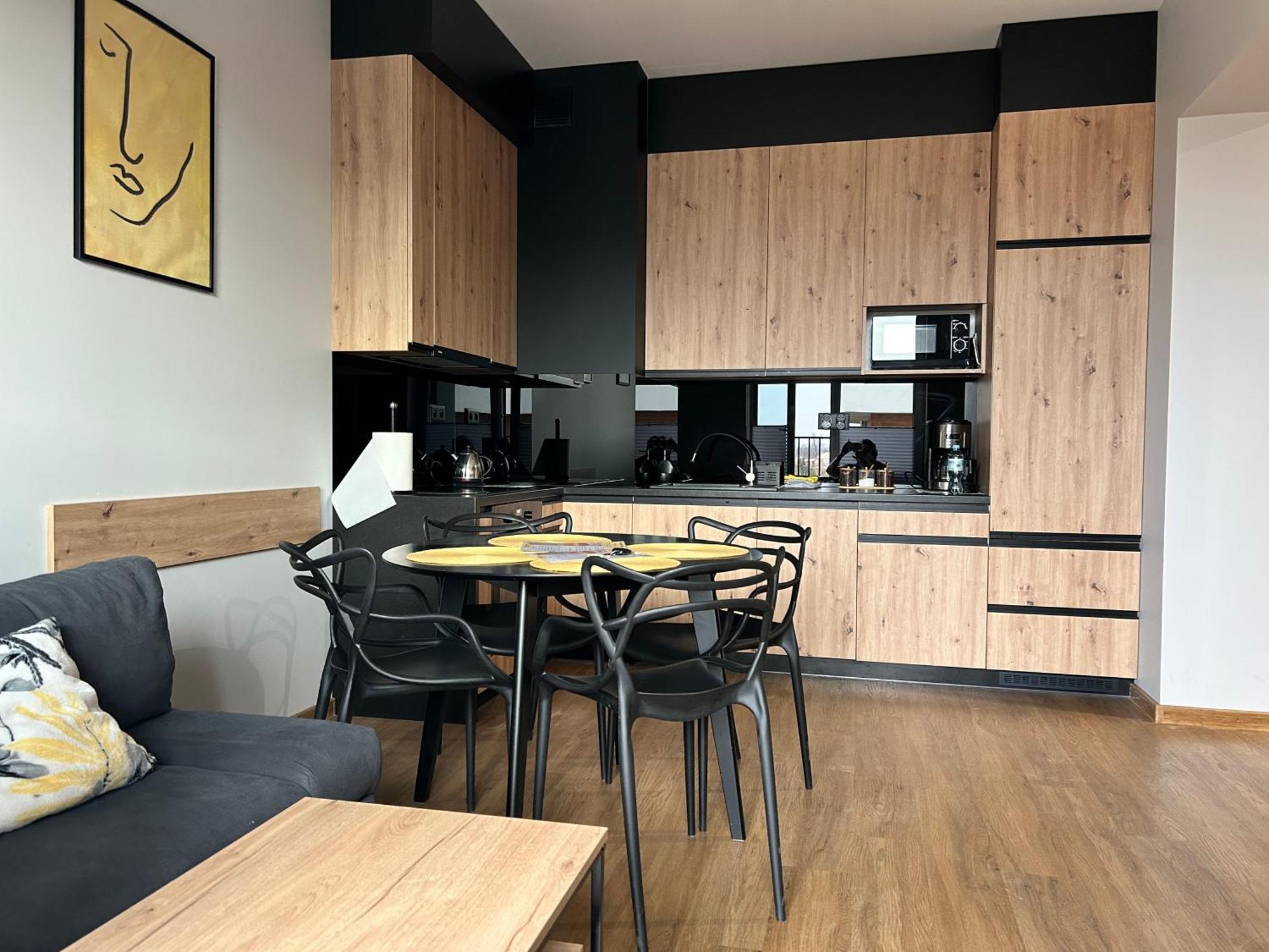 Apartament No82 Yellow Holiday Home Затор Екстериор снимка